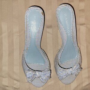 Rampage "Brandee" in Blue Seersucker Size 7 1/2